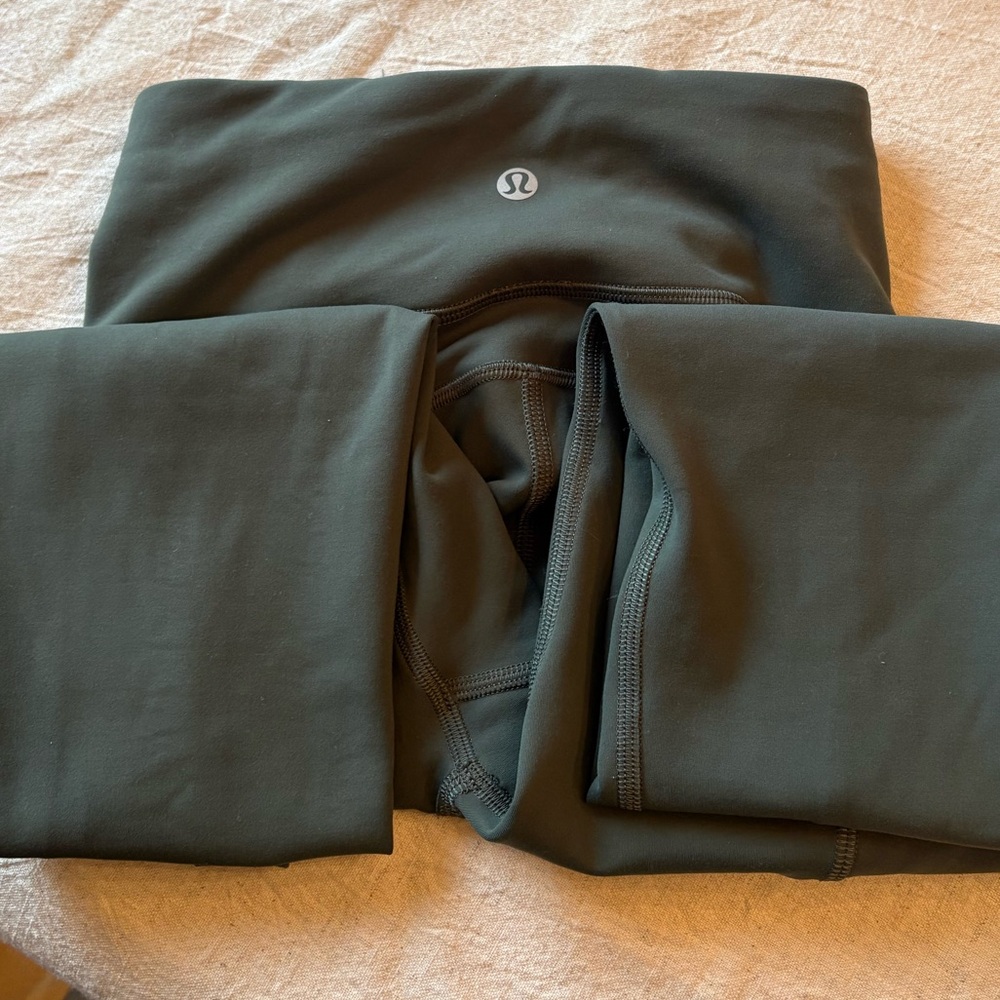 Lululemon Wunder Train High-Rise Tight (Everlux fabric), size 0